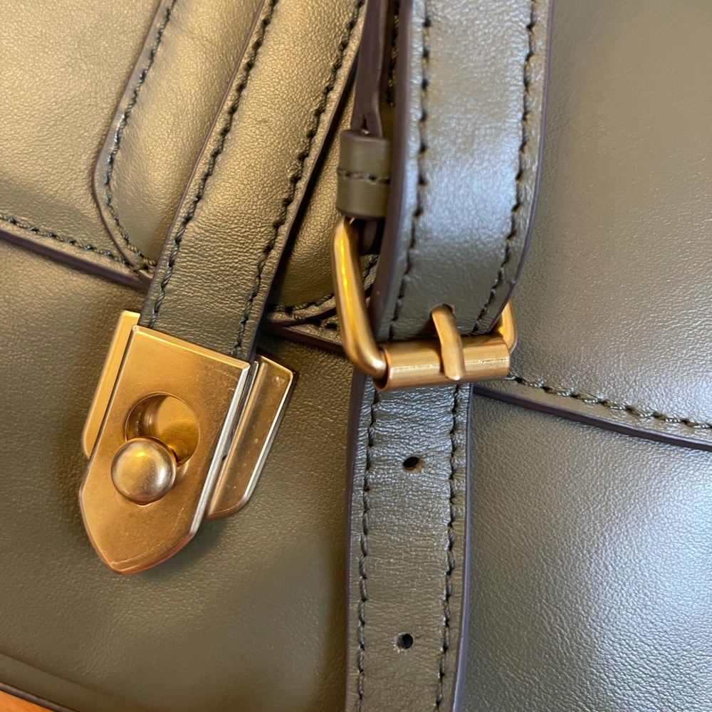 NWT Banana Republic Leather purse - Picture 2 of 6